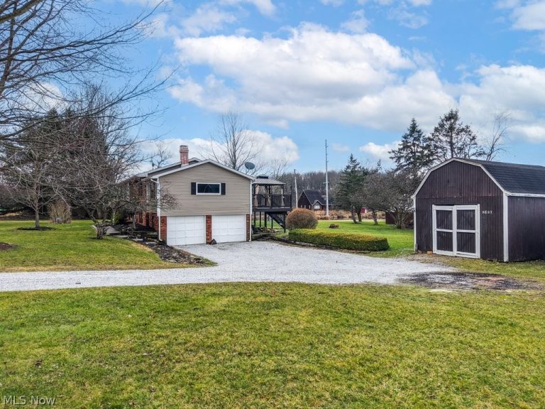 2190 Waterbury Drive, Uniontown, OH - Photo 3
