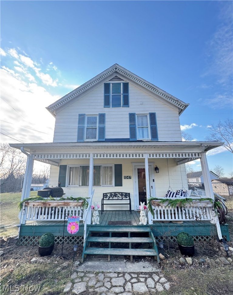 1047 Howell Avenue, East Palestine, OH, 44413