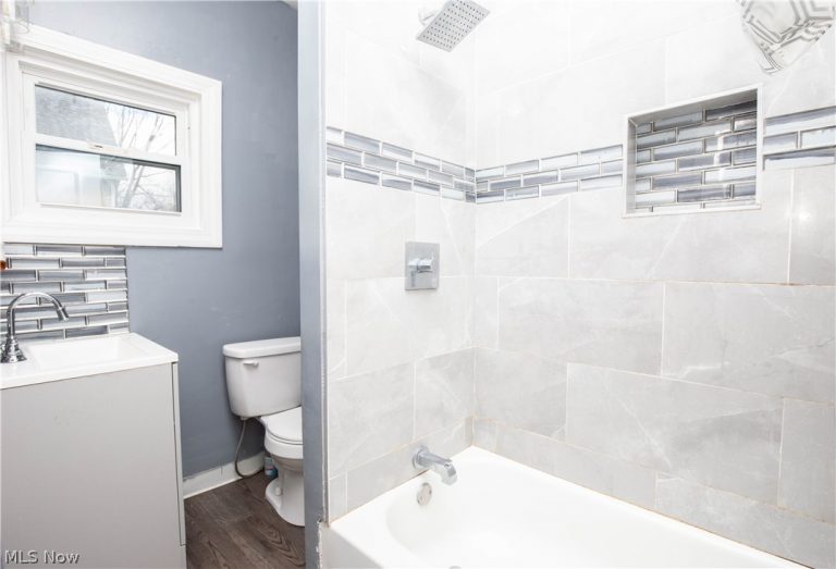 2391 27th Street, Akron, OH - Photo 8