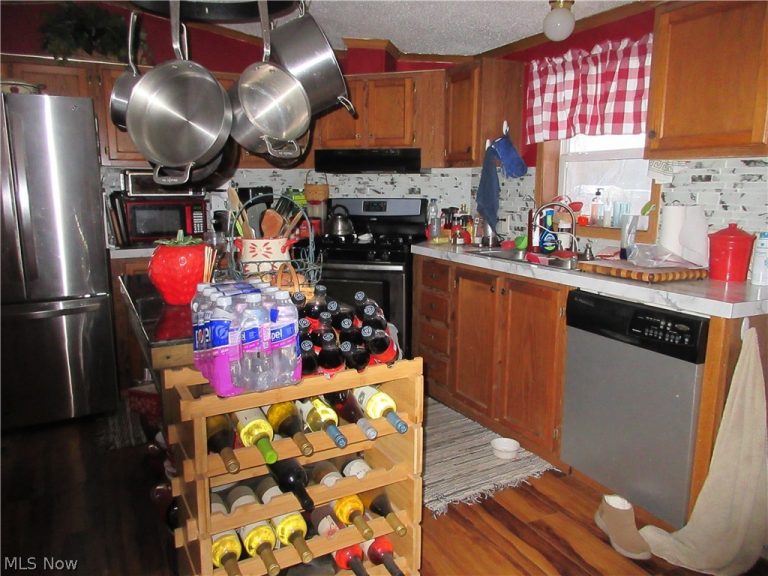 4546 Pymatuning Lake Road, Andover, OH - Photo 8