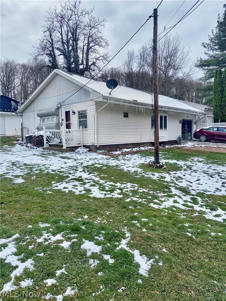 8090 Maple Street, Sherrodsville, OH, 44675