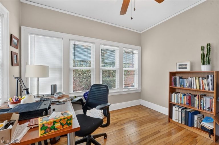 3221 Bradford Road, Cleveland Heights, OH - Photo 5