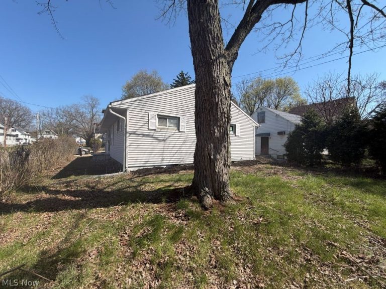 22 Uhler Avenue, Akron, OH - Photo 3