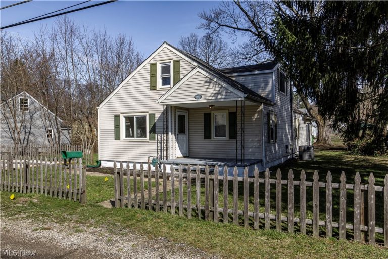 1463 4th Street, Lakemore, OH - Photo 4