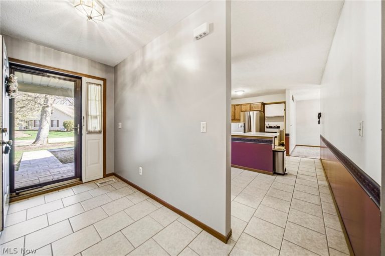 6183 Worthington Lane #12B, Mentor, OH - Photo 3