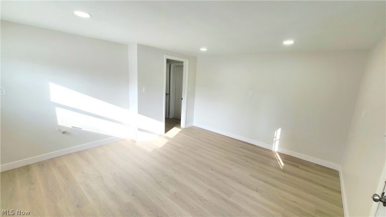 515 Murray Hill Drive, Youngstown, OH - Photo 8