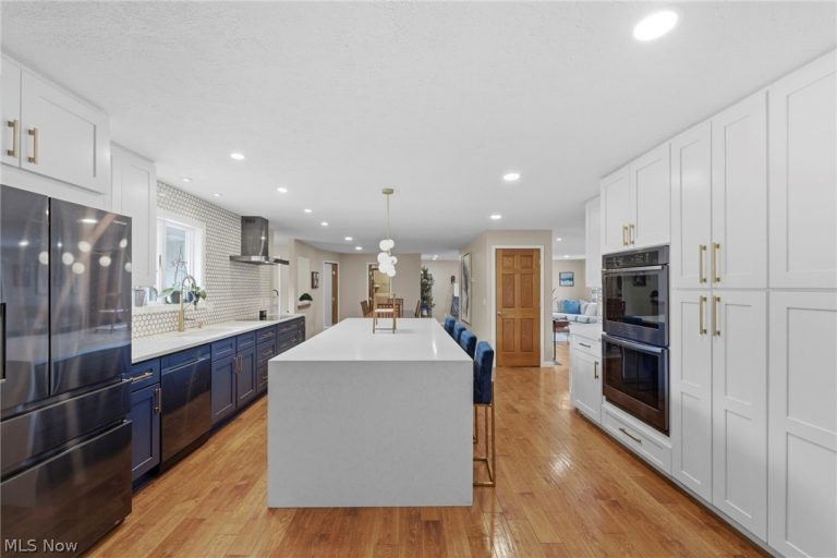 13876 Olde Orchard Road, Strongsville, OH - Photo 4