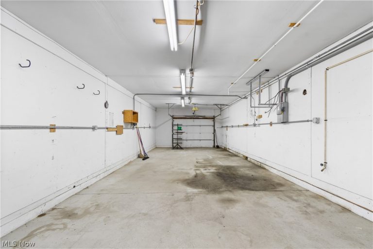 22840 Buck Road, Alliance, OH - Photo 8