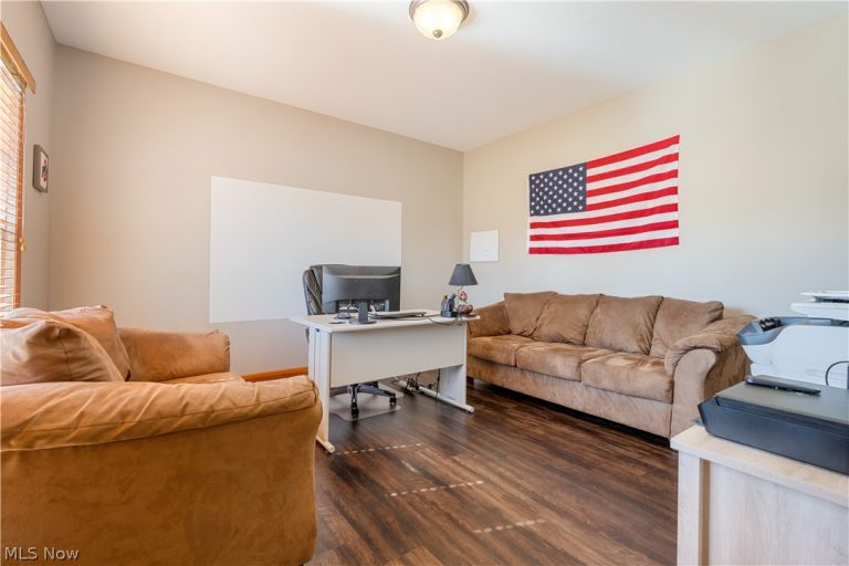 8811 Scotsbury Street, Massillon, OH - Photo 5