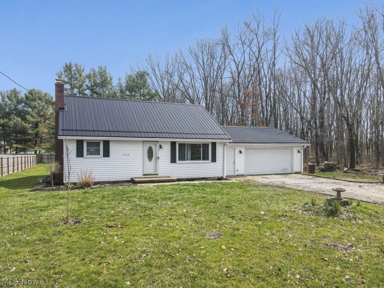 212 Case Road, Beloit, OH - Photo 3