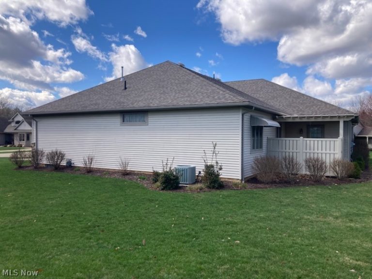 1335 Meadowbrook Drive, Dover, OH - Photo 4