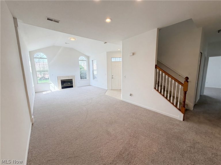 554 Crossings Circle, Tallmadge, OH - Photo 3
