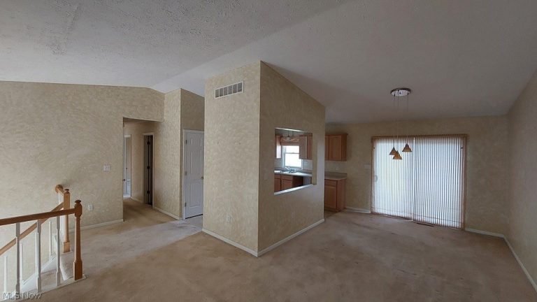 3241 Saint Charles Drive, Steubenville, OH - Photo 6