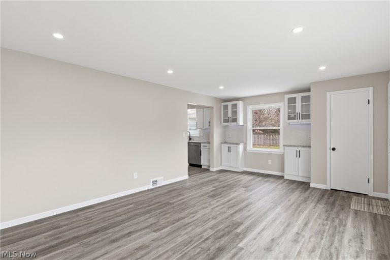 8420 Avon Belden Road, North Ridgeville, OH - Photo 4