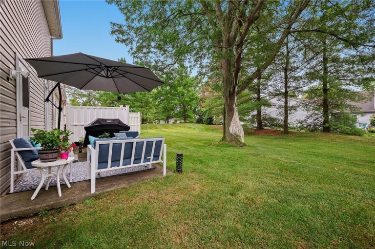 20745 Sun Meadow Trail, Strongsville, OH - Photo 2