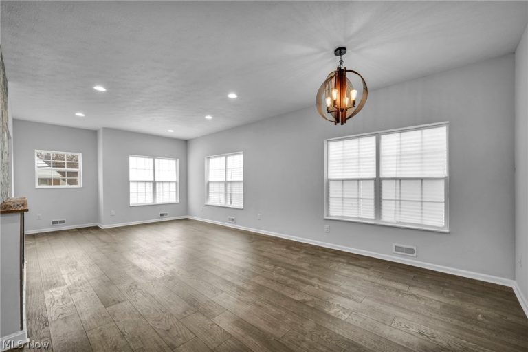 2145 Taylor Road, Cleveland Heights, OH - Photo 4