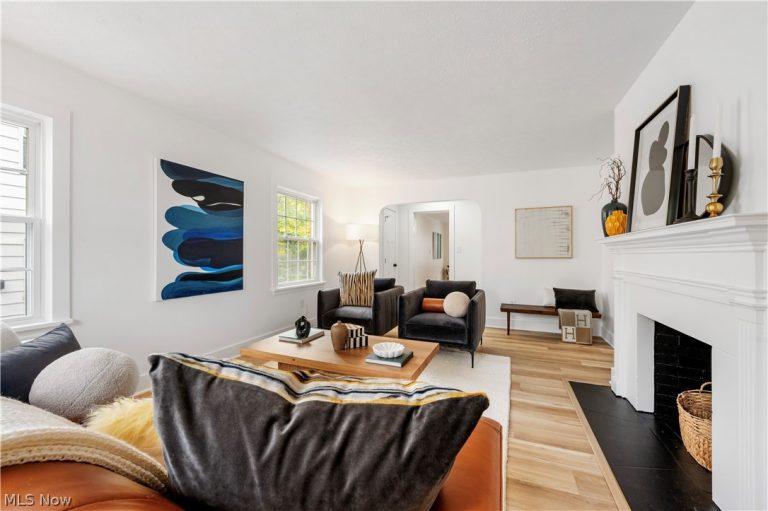 3750 Bainbridge Road, Cleveland Heights, OH - Photo 4