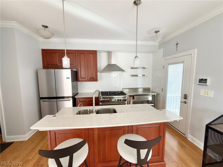 1257 76th Street, Cleveland, OH - Photo 2