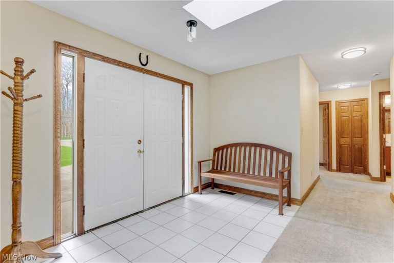 17500 Alexander Road, Walton Hills, OH - Photo 2