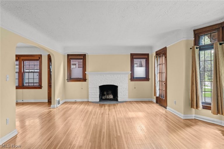 18427 Winslow Road, Shaker Heights, OH - Photo 5