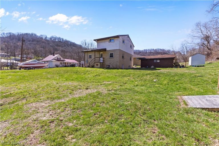 353 Weirton Avenue, Weirton, WV - Photo 5