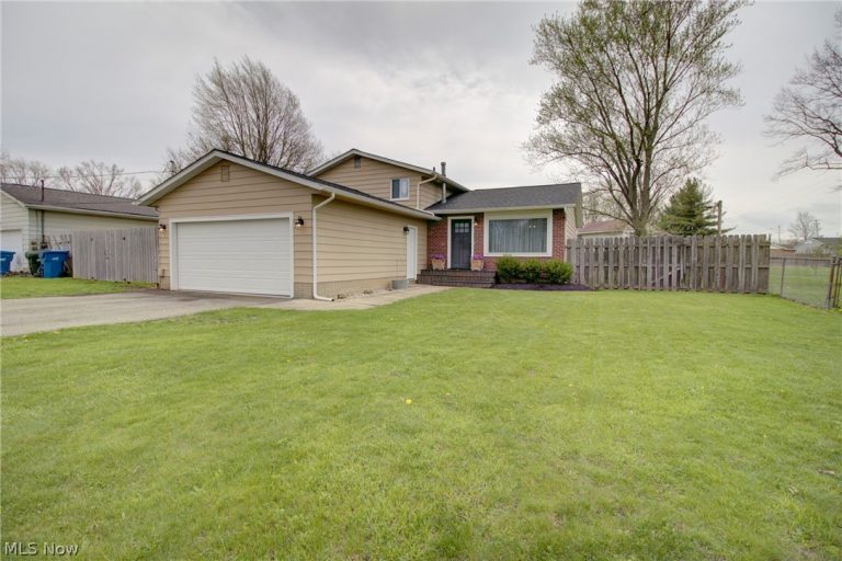 1157 Novak Road, Grafton, OH - Photo 2