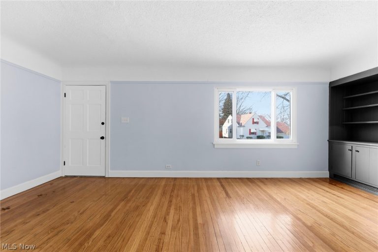 876 Eloise Drive, Cleveland Heights, OH - Photo 5