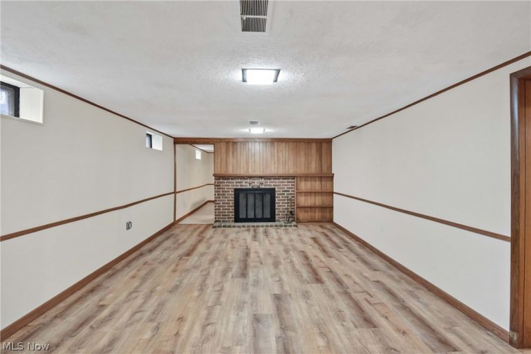 25891 Chaucer Drive, Westlake, OH - Photo 4