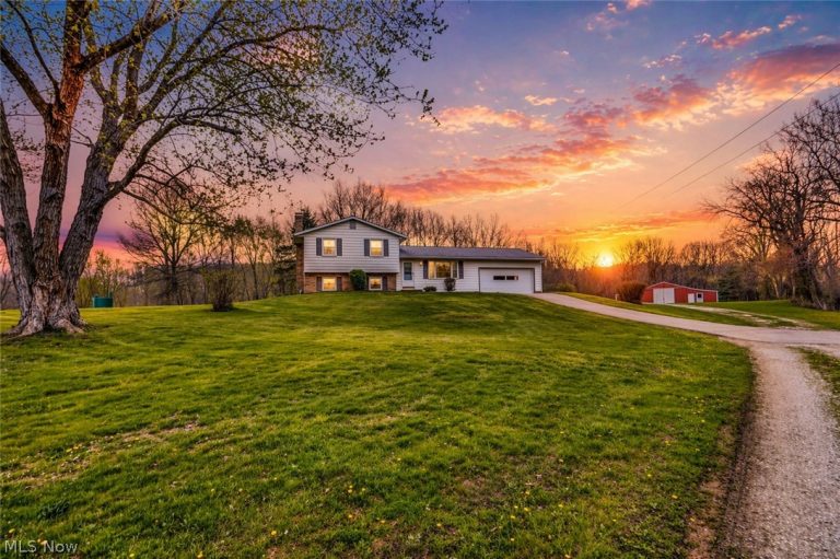 6444 Akron Avenue, Canal Fulton, OH - Photo 2