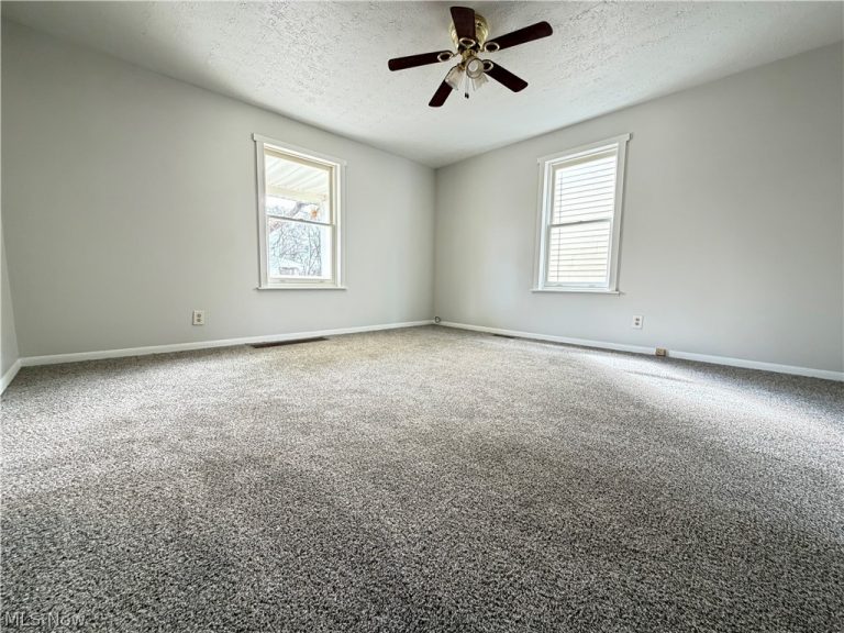 633 Spangler Drive, Zanesville, OH - Photo 2
