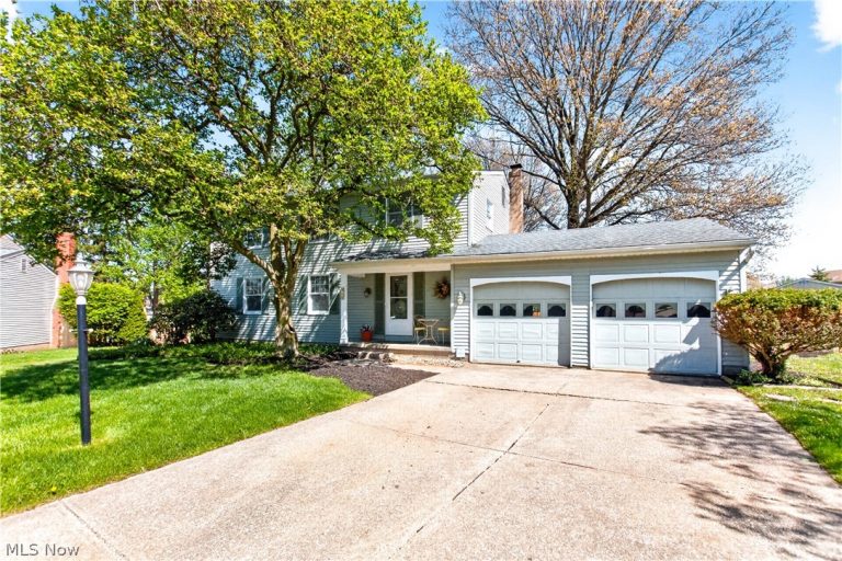 960 Red Oak Circle, Medina, OH, 44256