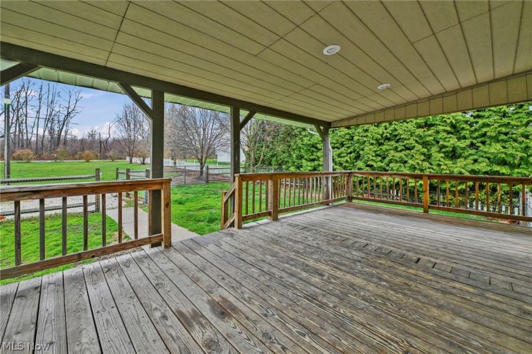 475 Munroe Falls Road, Tallmadge, OH - Photo 3