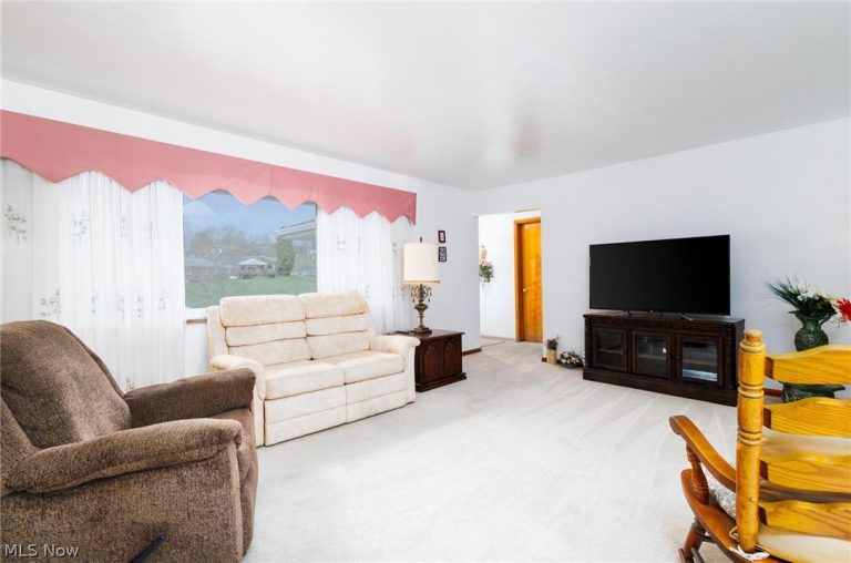 132 Bryden Road, Steubenville, OH - Photo 6