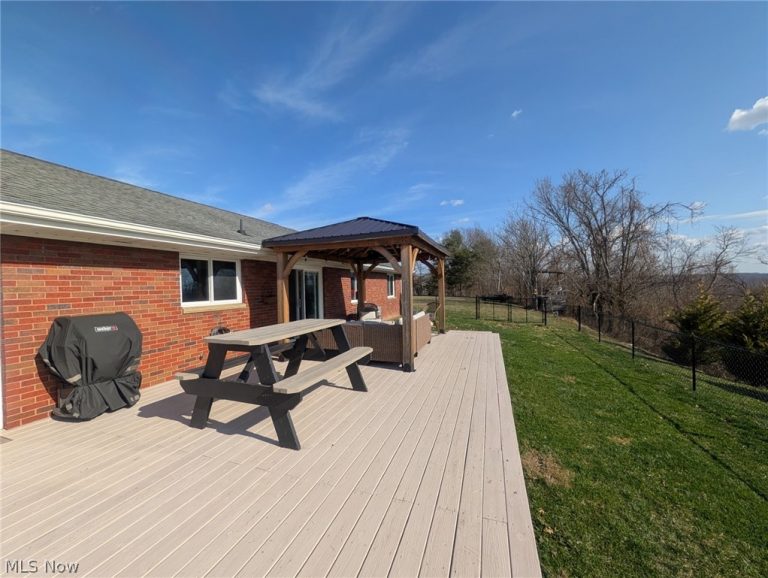 81 Mineral Heights Drive, Mineral Wells, WV - Photo 3