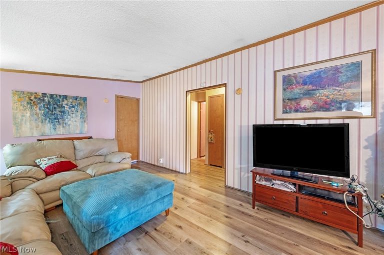 227 C Street, Navarre, OH - Photo 5