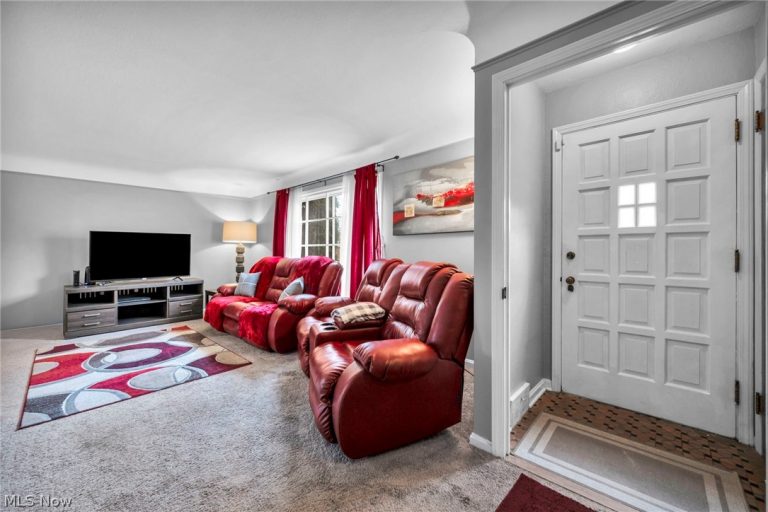 25400 Glenbrook Boulevard, Euclid, OH - Photo 8