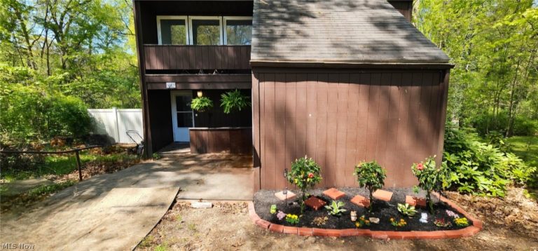 942 Caddo Avenue, Akron, OH - Photo 3