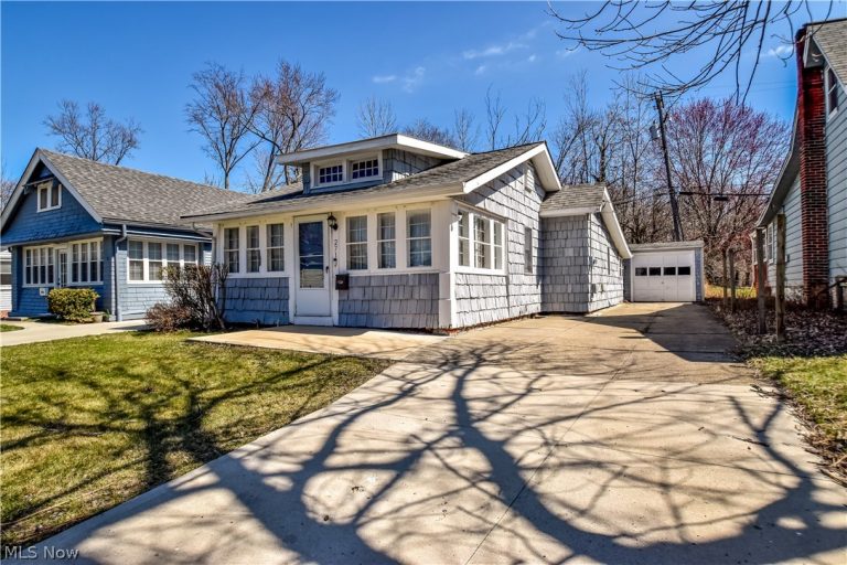 271 238 Street, Euclid, OH - Photo 2