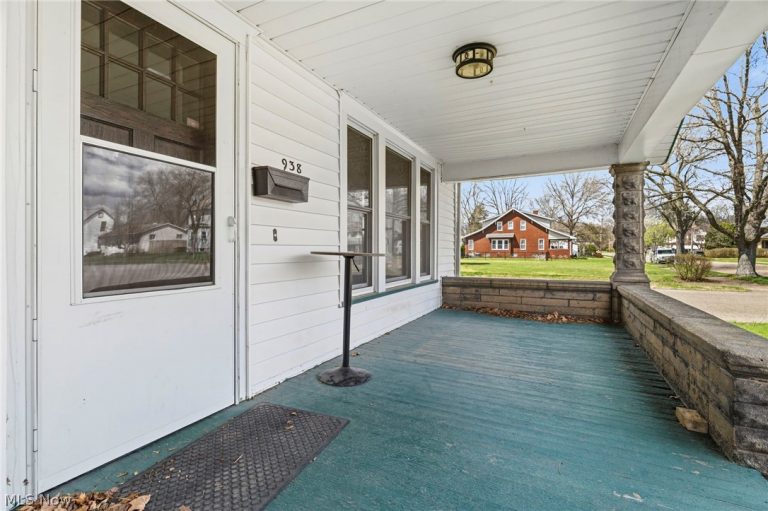 938 Race Street, Dover, OH - Photo 6