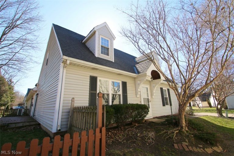 6694 Connecticut Colony Circle #47, Mentor, OH - Photo 3