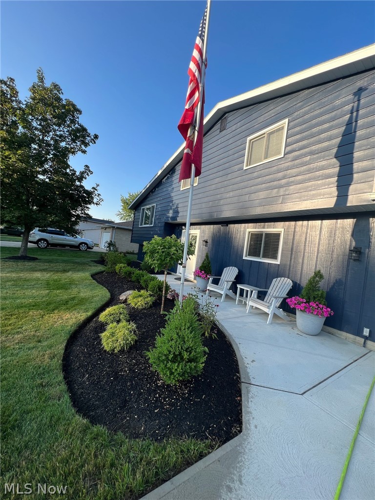 8407 Barton Drive, Strongsville, OH - Photo 4