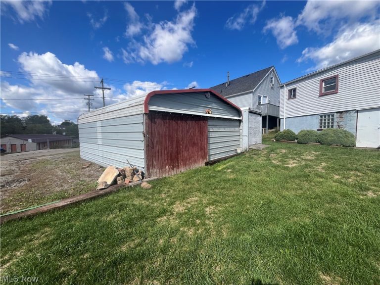 289 Canton Road, Wintersville, OH - Photo 3