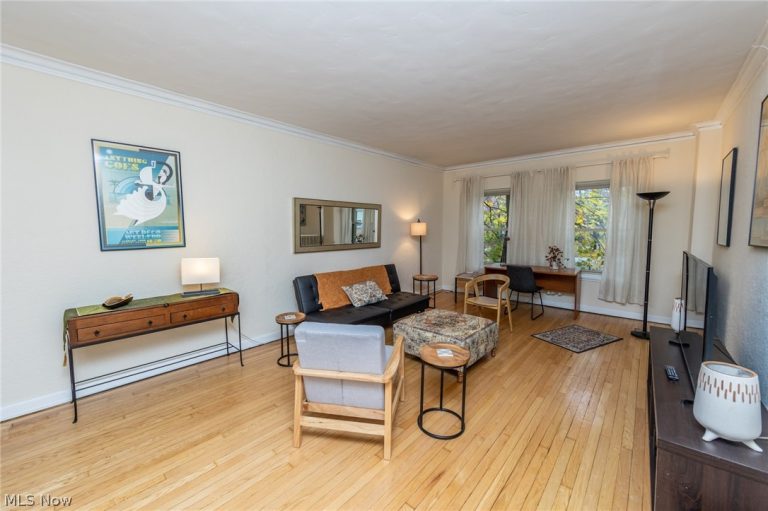 2330 Euclid Heights Boulevard #105, Cleveland Heights, OH - Photo 2