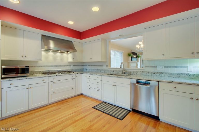 1027 Heath Way, Stow, OH - Photo 8