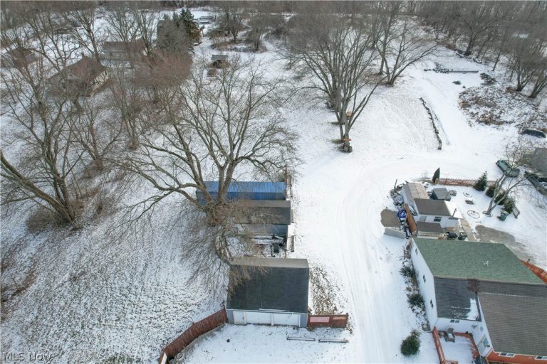 8216 Navarre Road, Massillon, OH - Photo 5