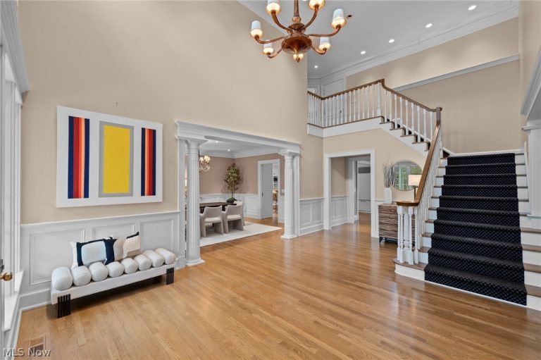 31900 Pinetree Road, Pepper Pike, OH - Photo 3