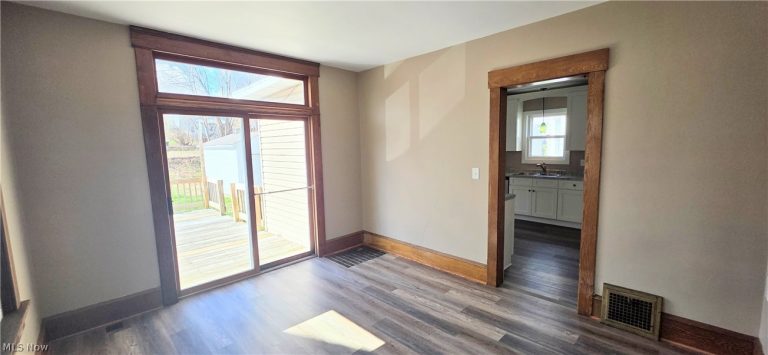 1017 Clinton Avenue, Canton, OH - Photo 5