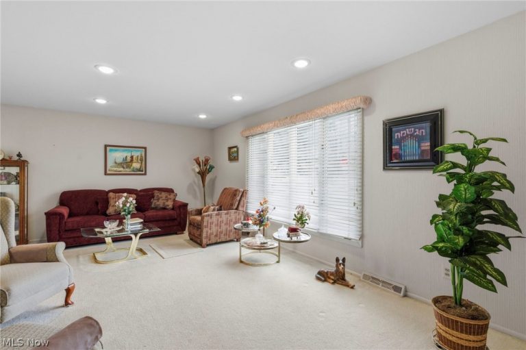 2619 Green Road, Beachwood, OH - Photo 5
