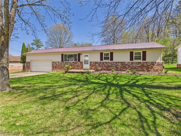 254 Suzanne Street, Washington, WV - Photo 2