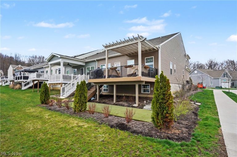 1610 Mud Brook Lane, Akron, OH - Photo 3